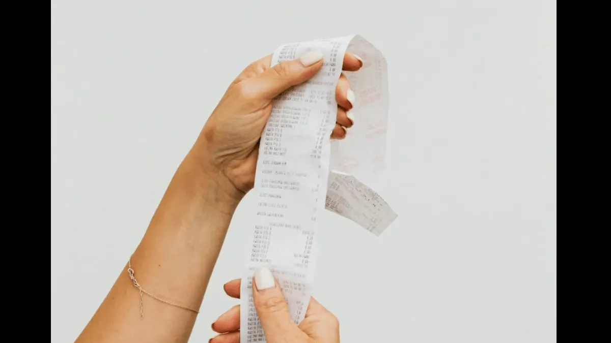 delhi-man-receives-over-rs-30k-electricity-bill-for-2-acs-ncr-residents-find-issue-relatable